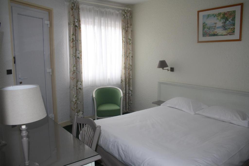 Le Charollais Motel Restaurant Contact-Hotel Vitry-en-Charollais Oda fotoğraf